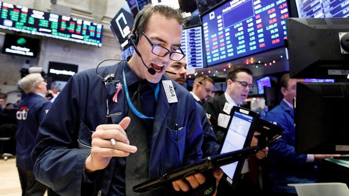 Wall Street cerró con triple récord por el nuevo plan de estímulo en EE UU