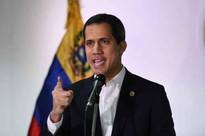 Francia ratificó su apoyo a Guaidó como el presidente interino de Venezuela