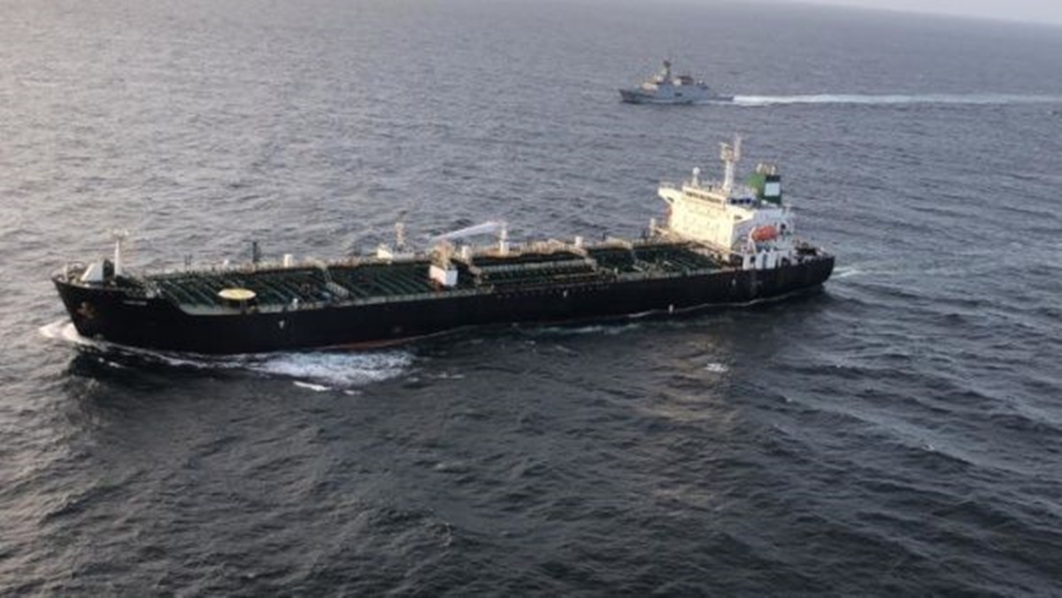 Llegó a aguas venezolanas el tercer buque con gasolina iraní