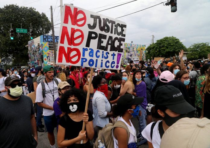 Protestas en Miami por muerte de George Floyd se vuelven contra fiscal Fernández Rundle
