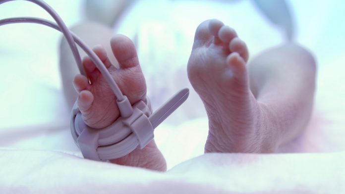 Un bebé de 4 meses es víctima del coronavirus en Portugal