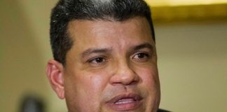 Luis Parra reapareció para pedir una "rebelión del voto" en las elecciones regionales