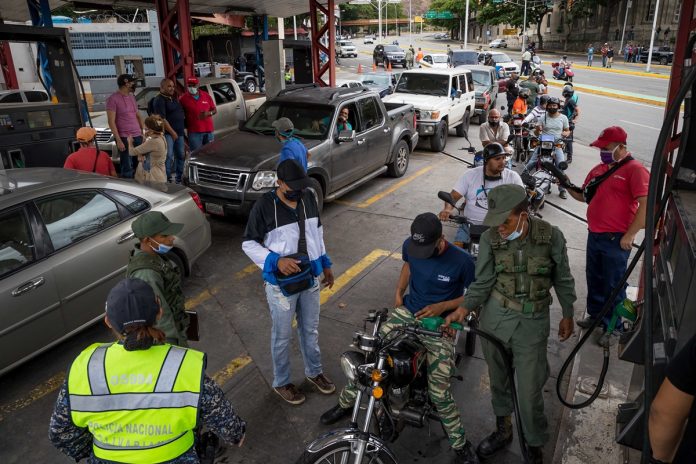 Iván Freites: “La gasolina subsidiada no aparecerá si siguen las mafias”