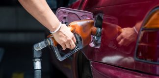 Expertos aseguran que hay una "privatización silenciosa" en la comercialización de la gasolina-de combustible