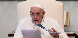 El Papa pide reformar la ONU: "Demostró sus límites con la pandemia y Ucrania"