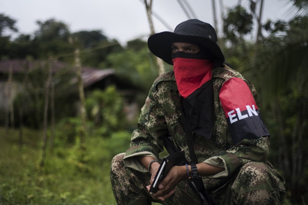 Cinco militares muertos en ataque del ELN en frontera de Colombia con  Venezuela
