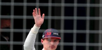 Verstappen: "Intentaremos mantener al Mercedes detrás pero no será fácil"