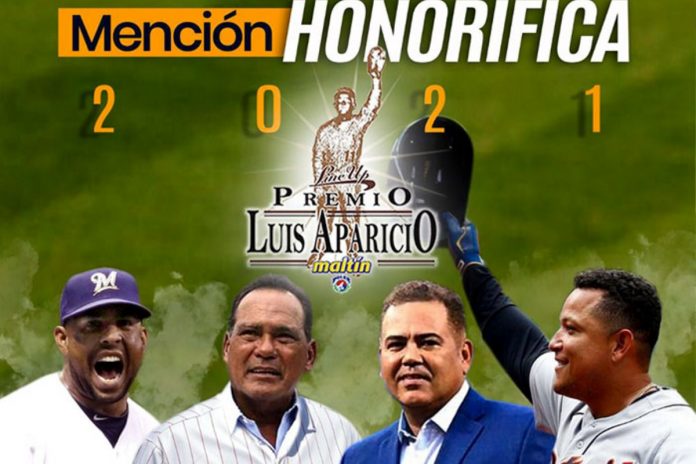 Four legends received honorable mention of the Luis Aparicio Award