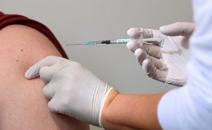 Vacuna contra la hepatitis Francia La vacunación de los adolescentes fue bien aceptada por los padres-Colombia en