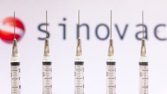 L’Organizzazione Panamericana della Sanità richiede 3 dosi del vaccino cinese per considerare la vaccinazione completa per le persone di età superiore ai 60 anni
