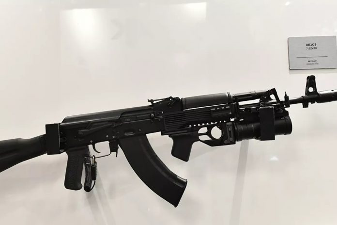 Rusia espera activar fábrica de fusiles Kalashnikov en Venezuela el próximo año
