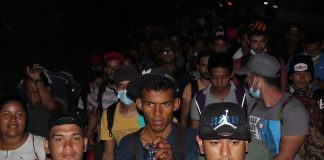 migración migrantes venezolanos Venezolanos marchan en caravana desde México hacia Estados Unidos