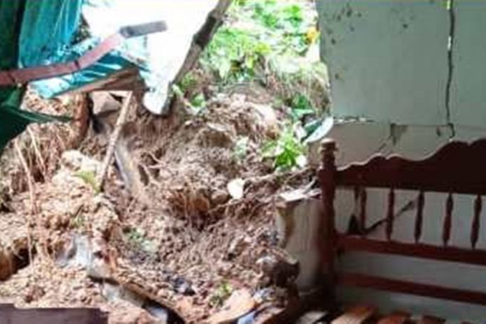 Una adolescente murió el domingo en el municipio de Alberto Adriani, en el estado Mérida, luego de que le cayera un muro encima, a raíz de las lluvias en la zona.