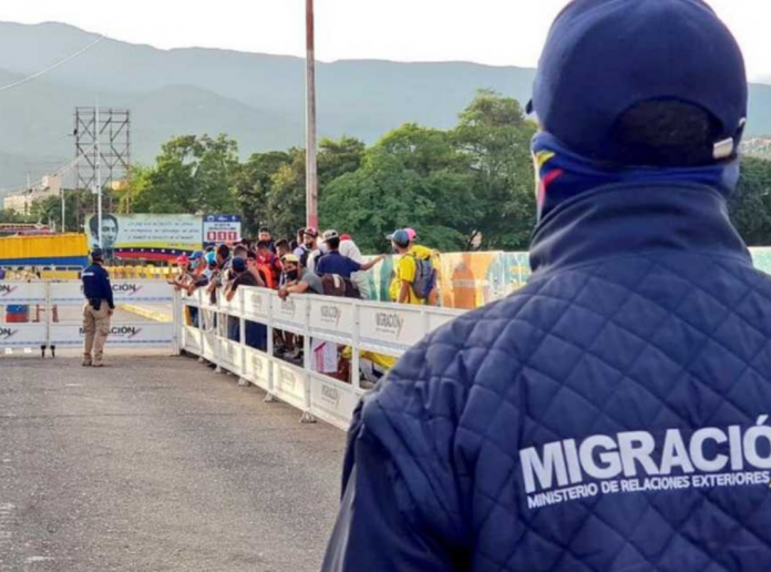 Frontera con Colombia Colombianos