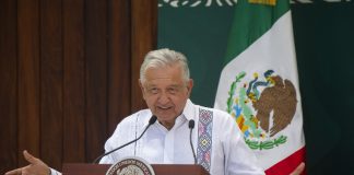 López Obrador triunfó en el referendo, pero con muy poca participación