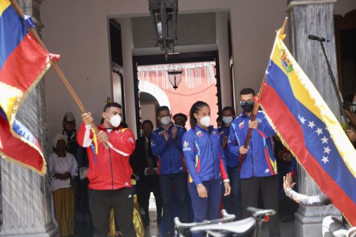 flag bearers Bolivarian Games