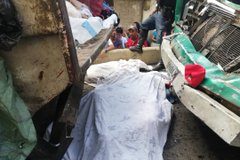 Cinco fallecidos en Petare por choque de un autobús contra un camión de basura