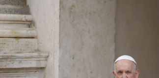 El Papa Francisco preocupado por detención de obispo en Nicaragua