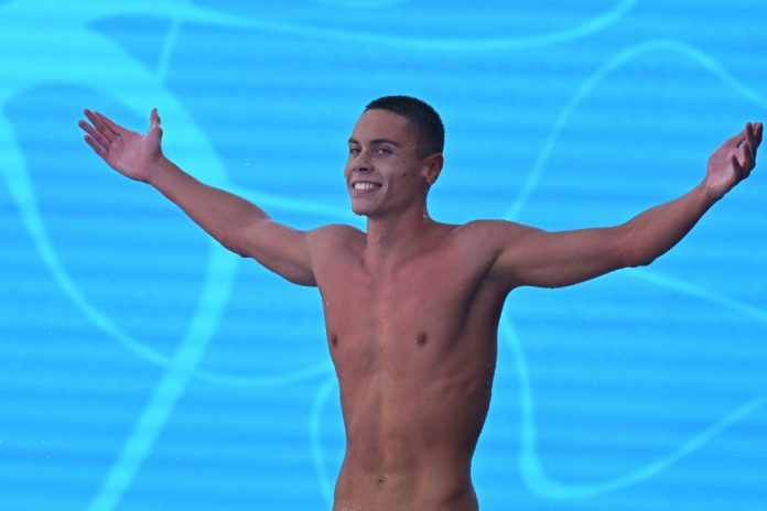 Nadador rumano rompe récord mundial de 100 m estilo libre y gana oro europeo